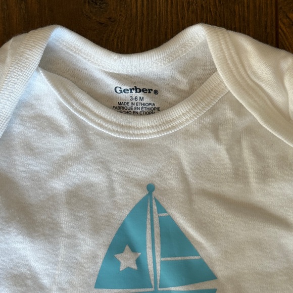 🔴2/$10 SALE🔴 Captain Adorable Baby Onesie Gerber Size 3-6 Month - Picture 3 of 4